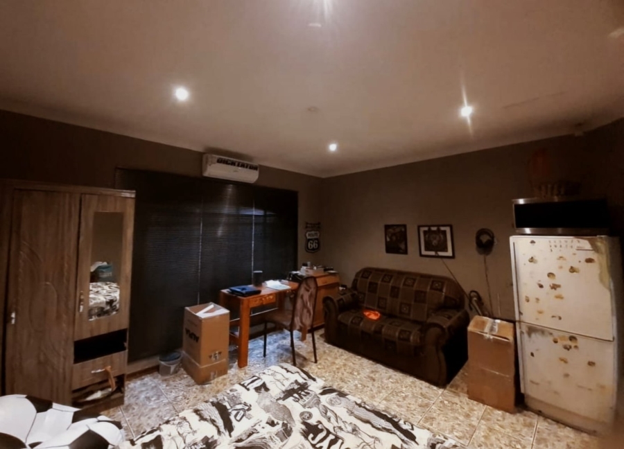 4 Bedroom Property for Sale in Safari Gardens North West